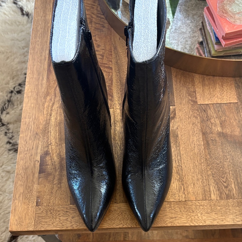 MIA Shiny Black Heeled Boots